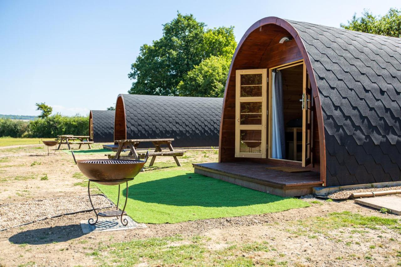 Hotel The Woolpack Glamping Maidstone Exterior foto